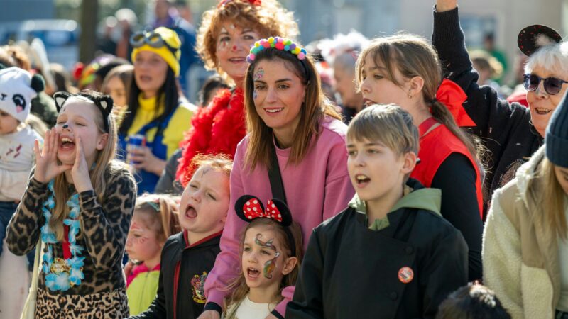 Bestes Wetter zu Karneval: Die schönsten Bilder vom Nippeser Veilchendienstagszoch