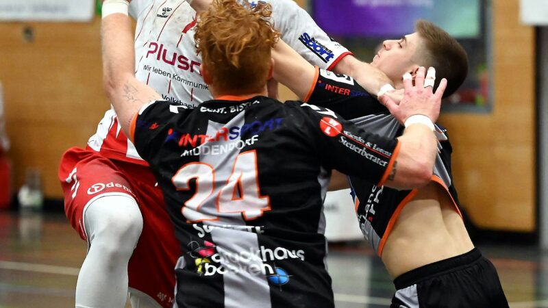 Handball: Fußspitze kostet den Longericher SC einen Punkt