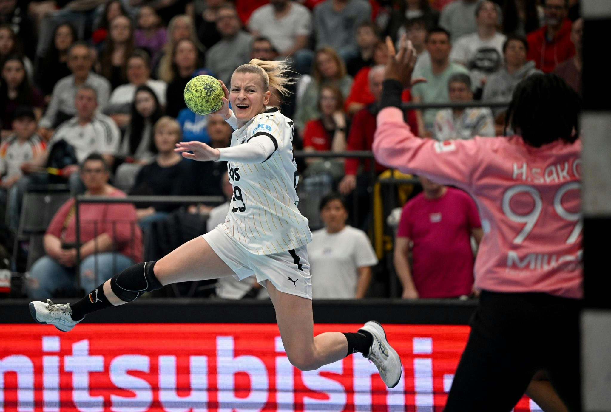 Niederlage gegen Frankreich: Handballerinnen verlieren zum Start ins WM-Jahr