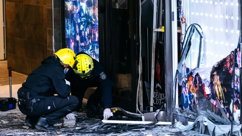 Fahndungsfotos: 16-Jähriger stellt sich nach Explosion vor Kölner Disko „Vanity“