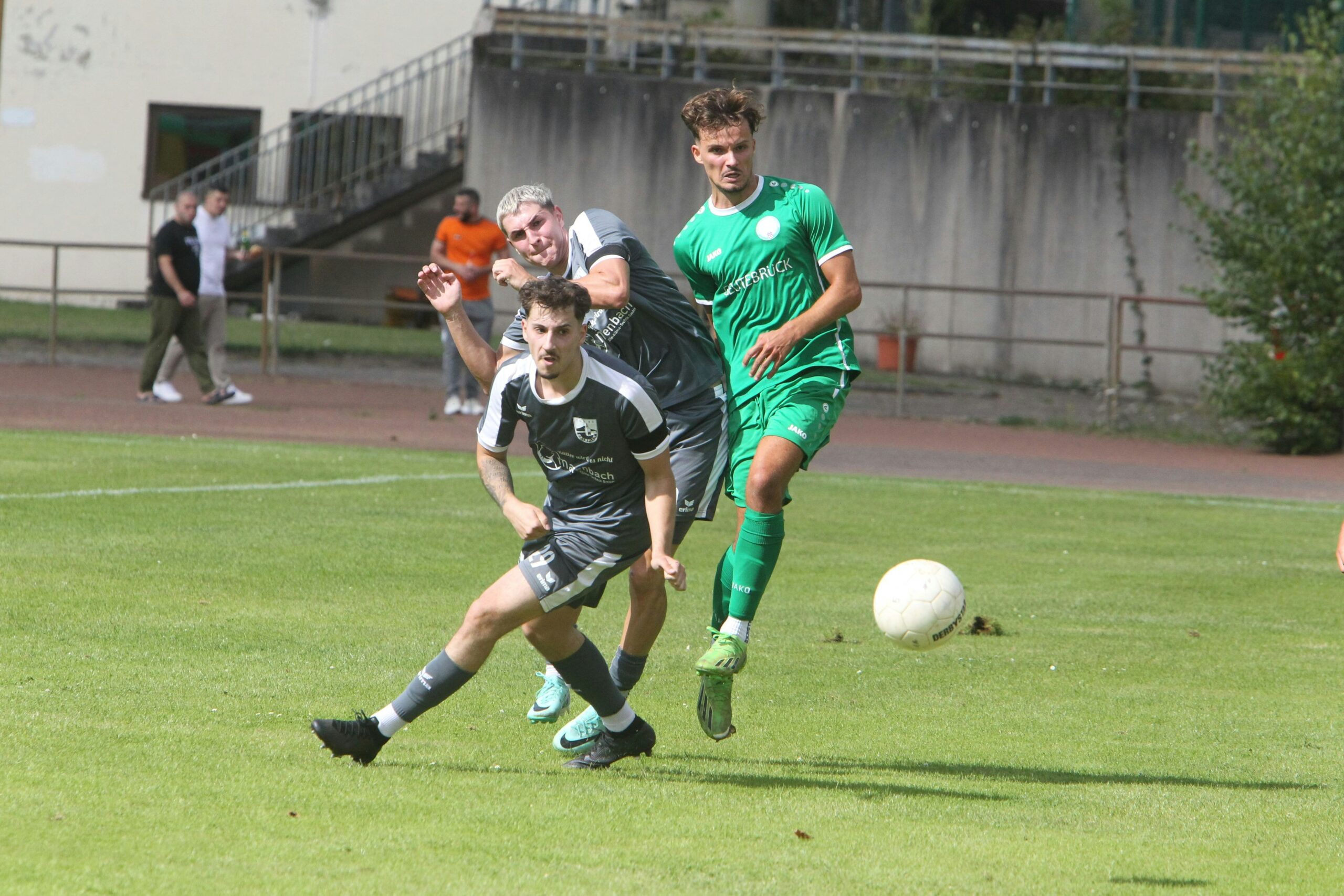 Fußball-Landesliga: Oberpleis bittet Bad Honnef zum Kellerduell