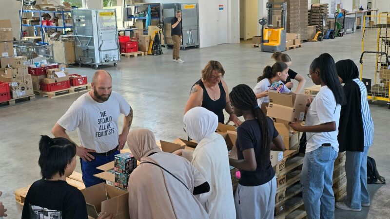 Girlsday: Schülerinnen von Mülheimer Gesamtschule können Innatura Lager-Arbeit kennenlernen