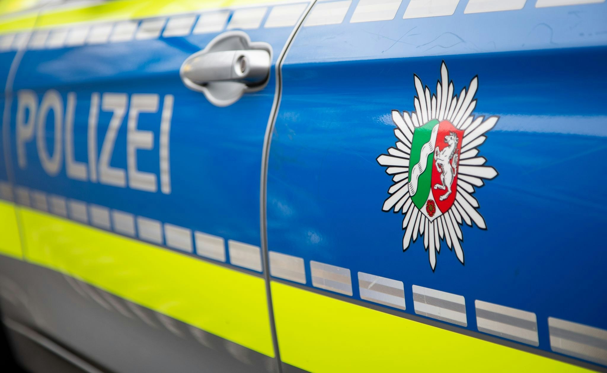 Unfälle: Motorradfahrer prallt auf Traktorgespann und stirbt