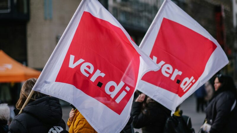 Tarifstreit: Verdi: Warnstreik in Kliniken und Pflegeheimen am Donnerstag