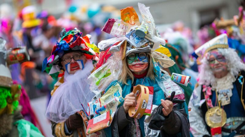 Meinungsforscher zu Karneval: „Menschen freuen sich drauf, sich mal neben der Spur zu bewegen“