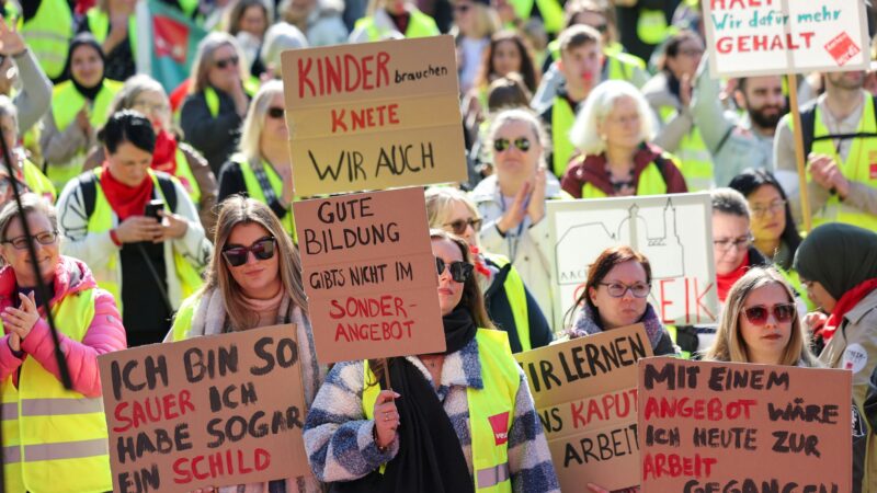 Frauenstreiktag: 130 Kölner Kitas wegen Streik geschlossen